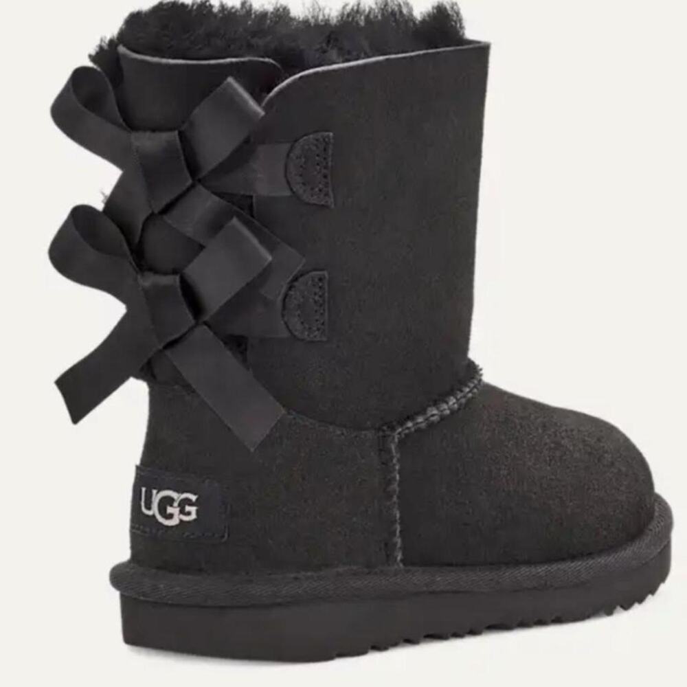 Black ugg bailey bow II boots